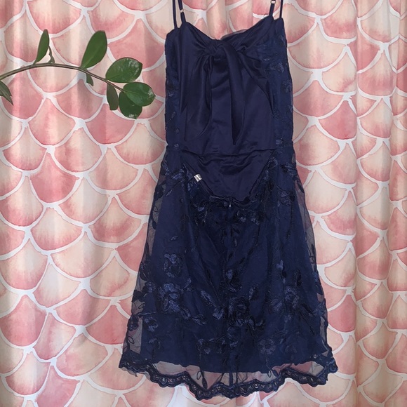 Lucy in the Sky Lace Floral Blue Mini Dress - Picture 4 of 7